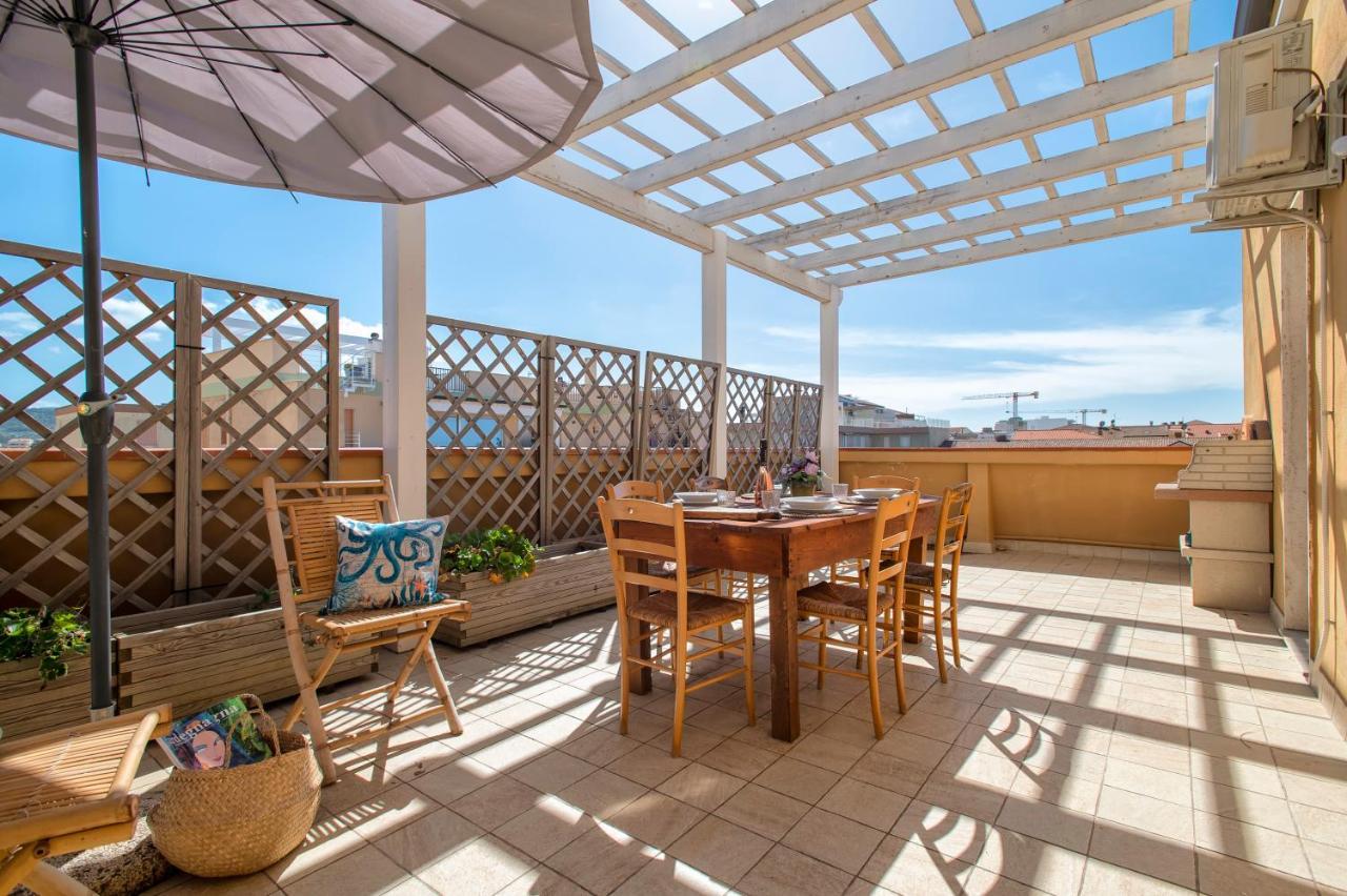 Apartmán Lungomare Garibaldi - Attico A Due Passi Dal Mare Alghero Exteriér fotografie