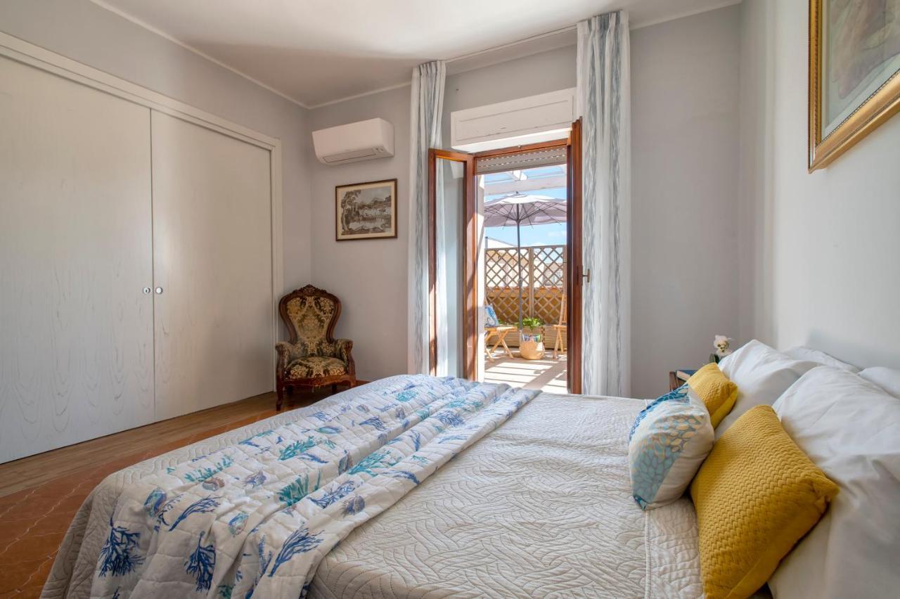 Apartmán Lungomare Garibaldi - Attico A Due Passi Dal Mare Alghero Exteriér fotografie